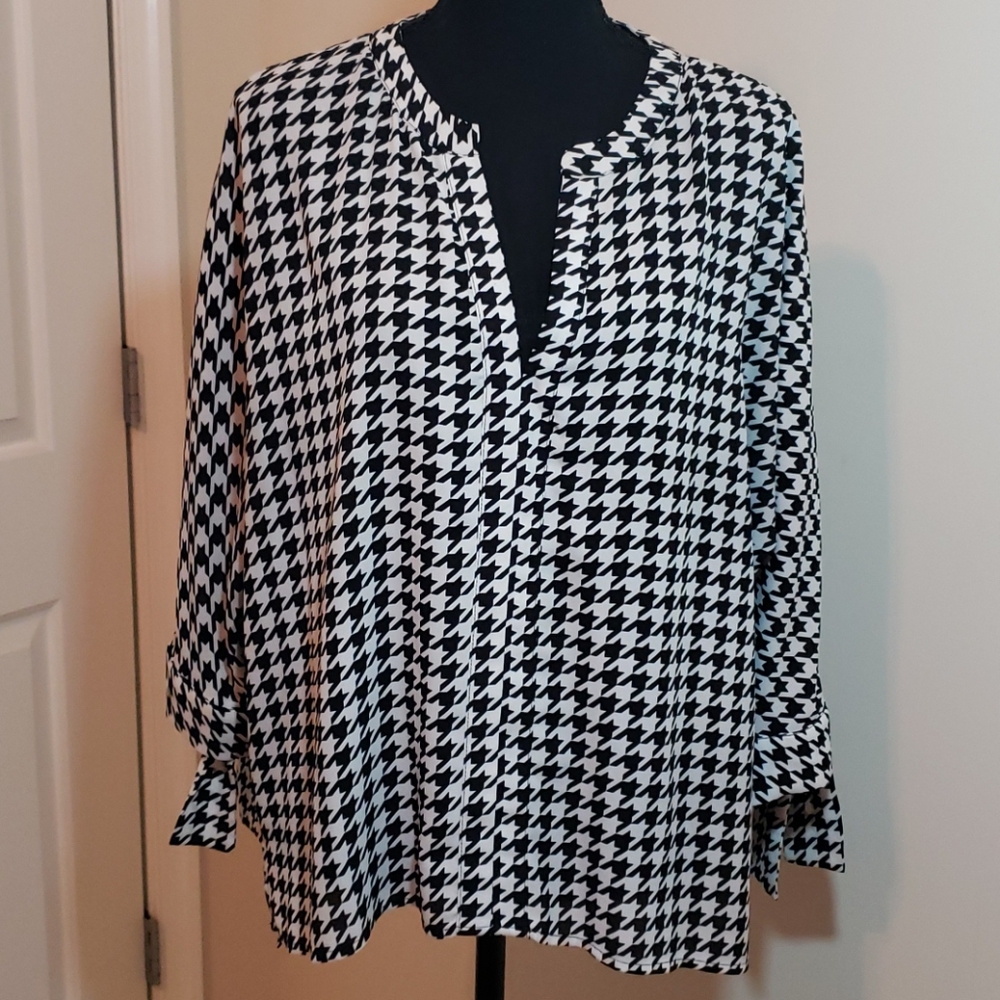 Women's 3/4 Bow-tie sleeve  V-Neck Blouse